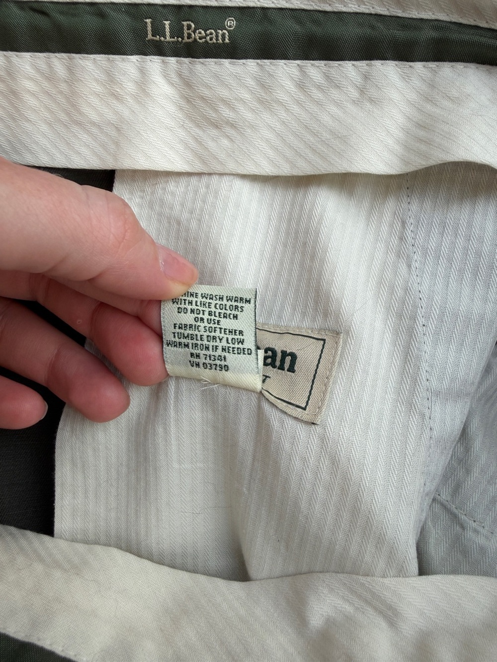L.L. Bean Men's Andrew Classic Fit Front Crease, Cuffed Leg Chinos 32 - Picture 11 of 13